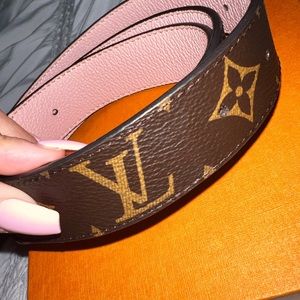 LV INITIALES 30MM REVERSIBLE BELT- No Buckle